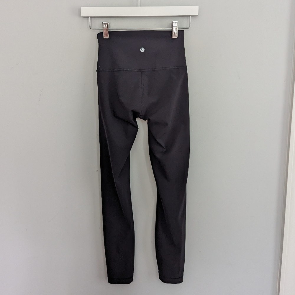 Women's Lululemon 2 Black Leggings with 25 inseam